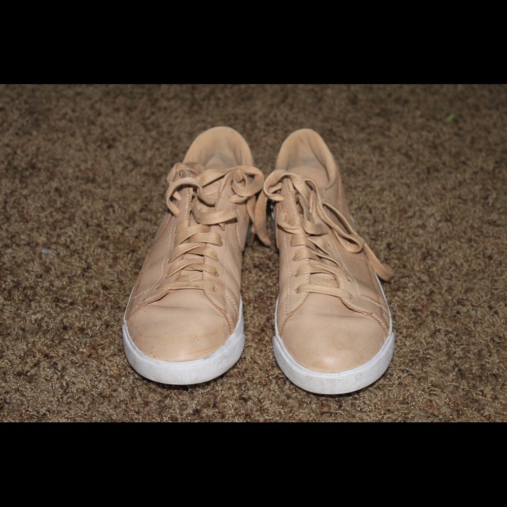Tan Nike sneaker